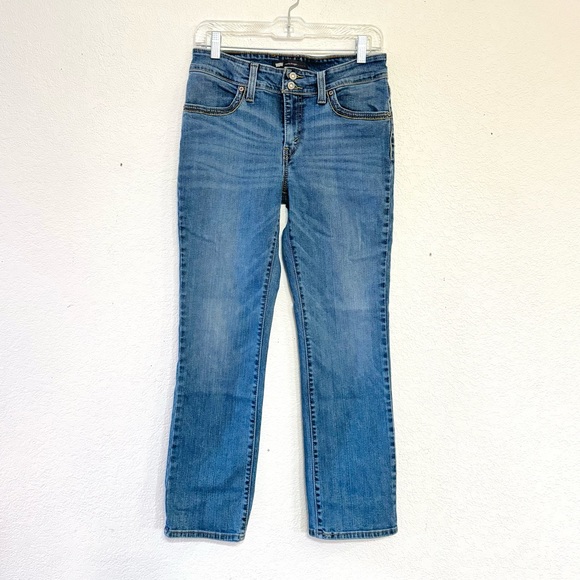Levi’s Mid Rise Straight Jeans - Picture 6 of 9